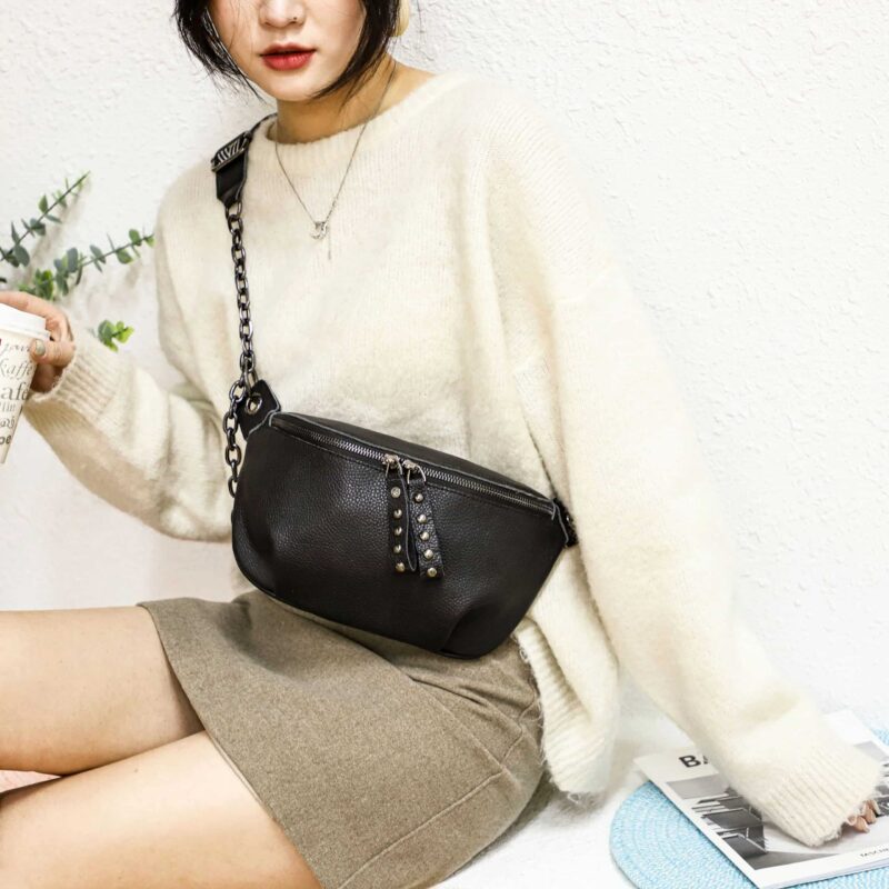Premium women's leather fanny pack - Image 3