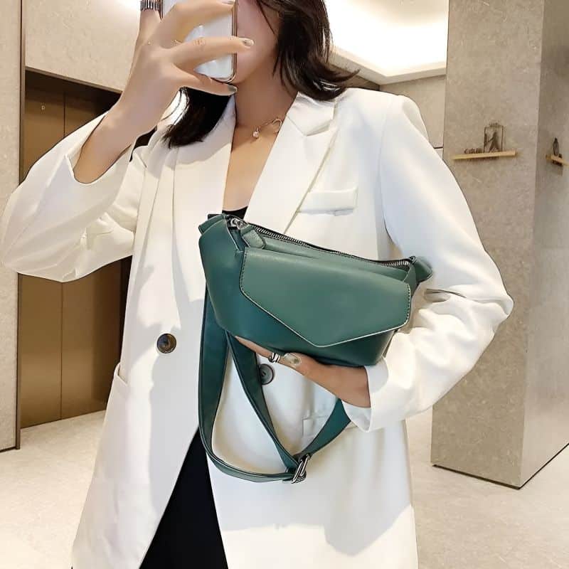 Pretty stylish women's fanny pack