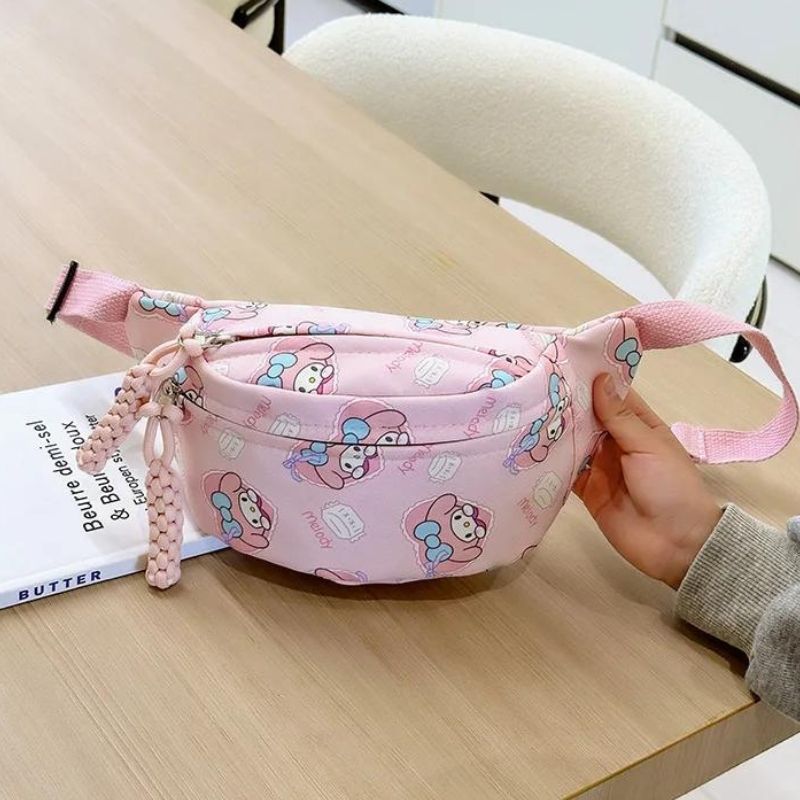 Trendy teen girl's fanny pack design