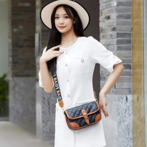 Detachable shoulder strap fanny pack