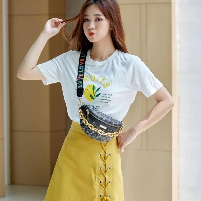 Pretty chain crossbody fanny pack