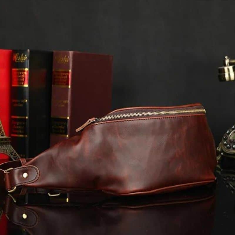 men's burgundy fanny pack design