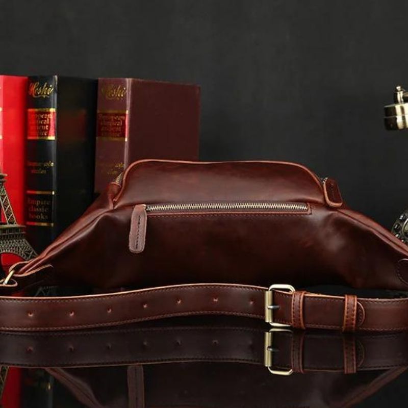 Pretty men's burgundy fanny pack