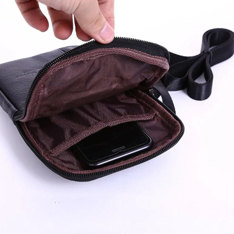 Durable passport-sized men's leather fanny pack