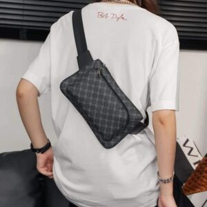 Men's faux leather fanny pack