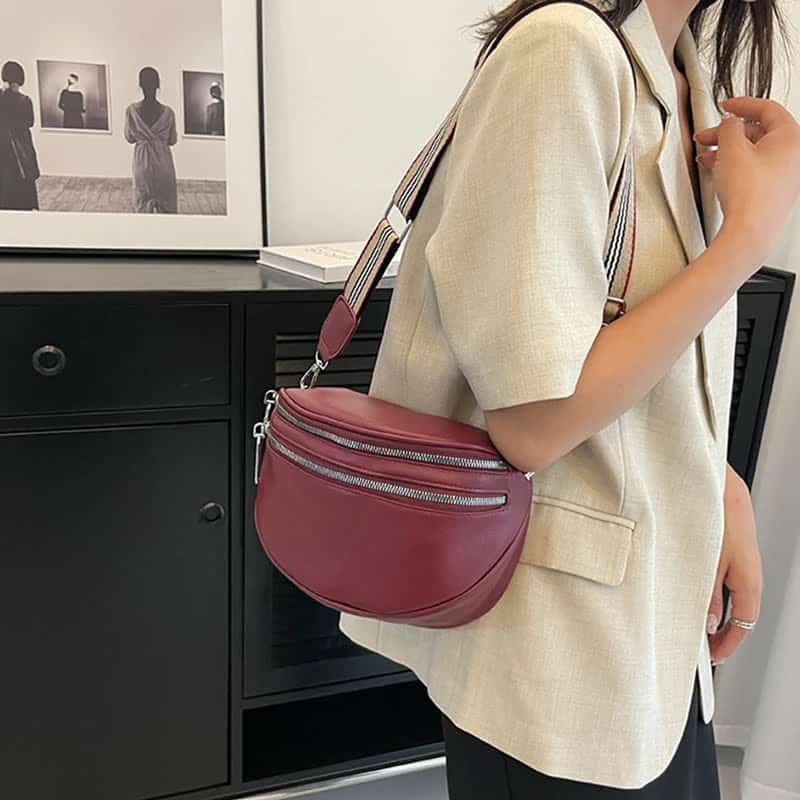 Burgundy women's right shoulder fanny pack