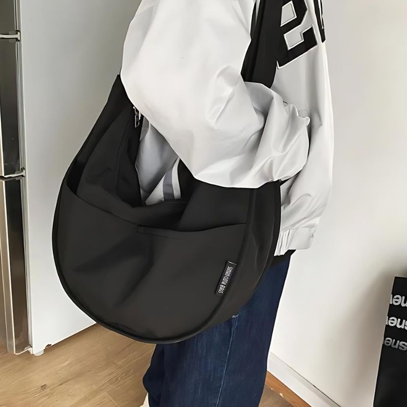 Women's large-sized fanny pack design