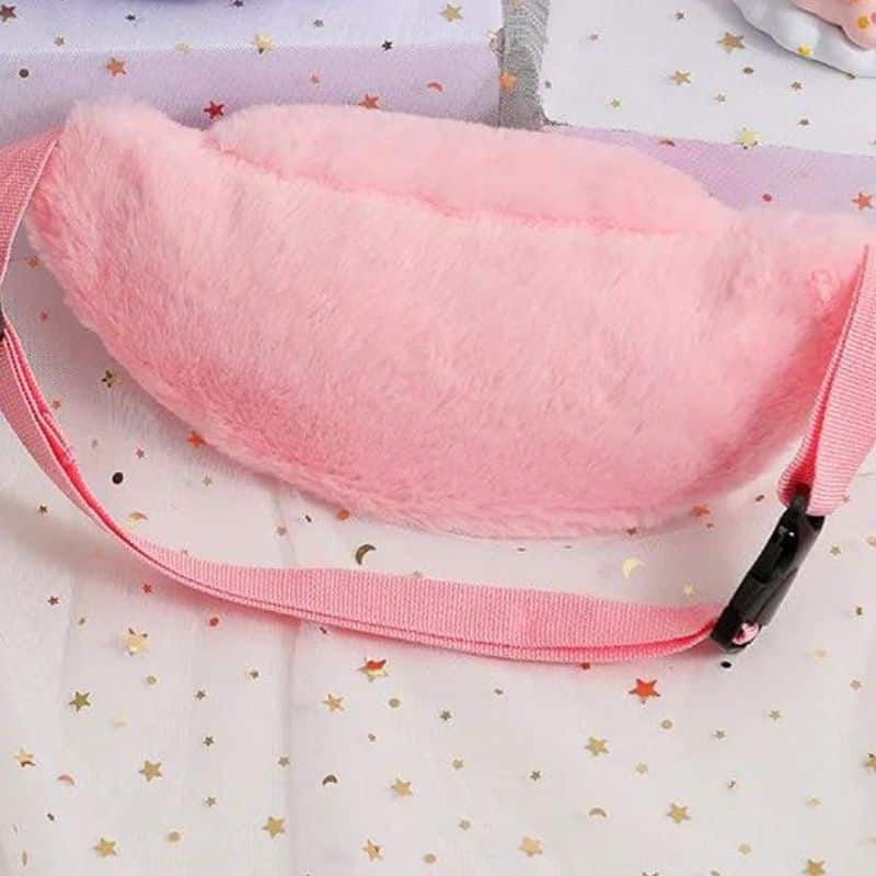 Pink fur girl's fanny pack design