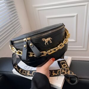 Chunky chain fanny pack