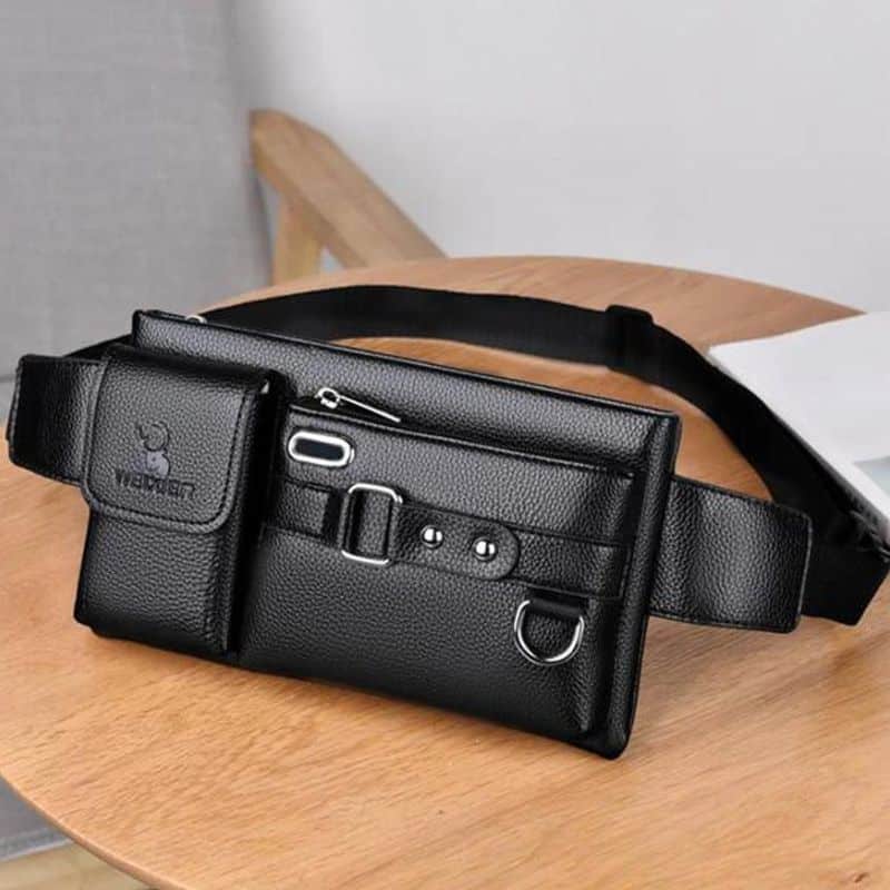 Men's fanny pack for storing bills