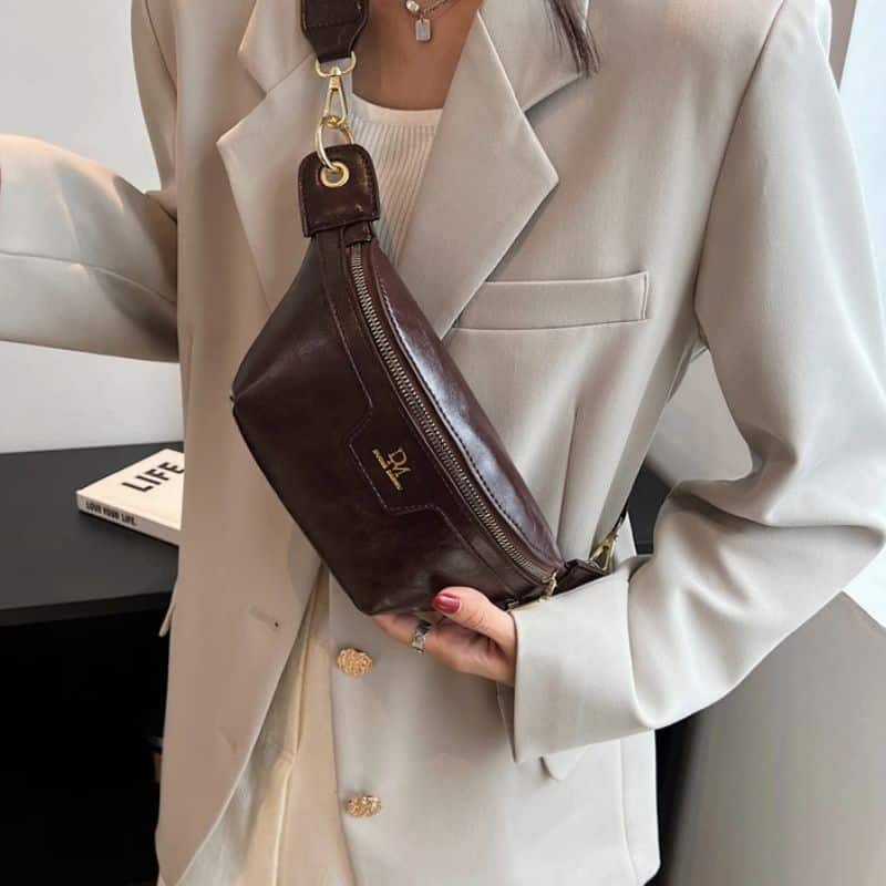Vintage crossbody fanny pack in front